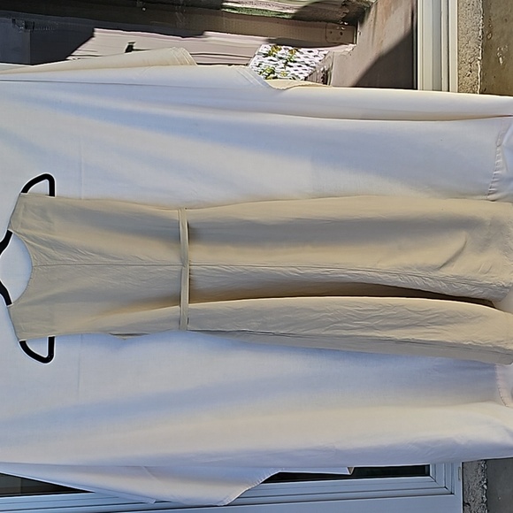 Linen Blend V- neck Sleeveless Dress - Picture 2 of 5